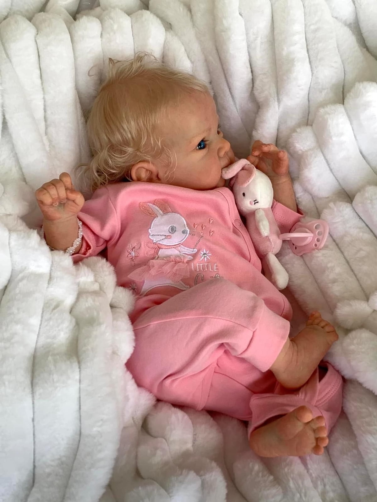 Realistic Reborn Baby Dolls Adorable Newborn Huggable 18" Lifelike Real Life Girl Cloth Body Doll with Outfit, for Kids Girls Age 3+