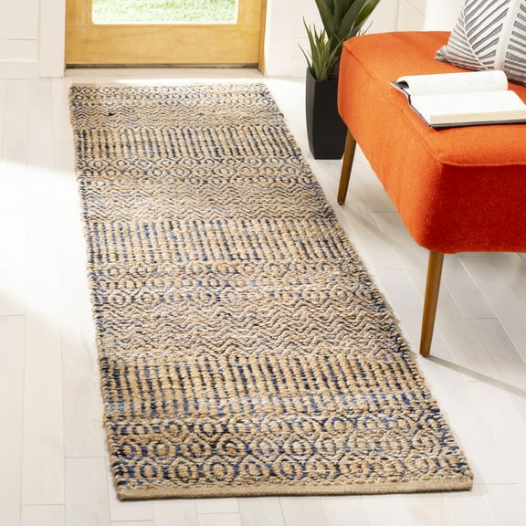 SAFAVIEH Cape Cod Susan Geometric Runner Rug, Navy/Natural, 2'3" x 8'