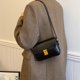 thumbnail image 4 of Bolso de diseño simple para mujer, bolso de hombro retro versátil a la moda para mujer, bolso cruzado, bolso cuadrado pequeño, 4 of 5