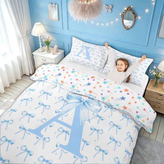 meiyoeat Cartoon Bow Letter A Twin Duvet Cover for Girls, Princess Ribbon Print Twin Bedding for Bedroom, Blue, Colorful Star Reversible, 2pcs, 1 Duvet Cover and 1 Pillowcase