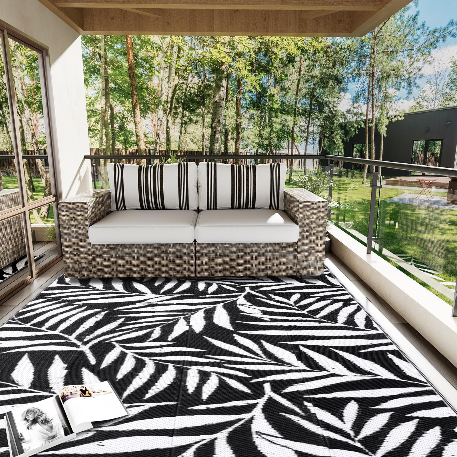 Smiry Outdoor Rugs 8x10, Waterproof Plastic Straw Indoor Outdoor Mat for Patio, RV Camping, Deck,Porch, Black & White