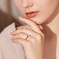 thumbnail image 4 of Anillo de cara sonriente de buena suerte para mujer, anillo apilable de cara feliz con bonita banda de eslabones de cadena oso de fresa Electrónica, 4 of 5