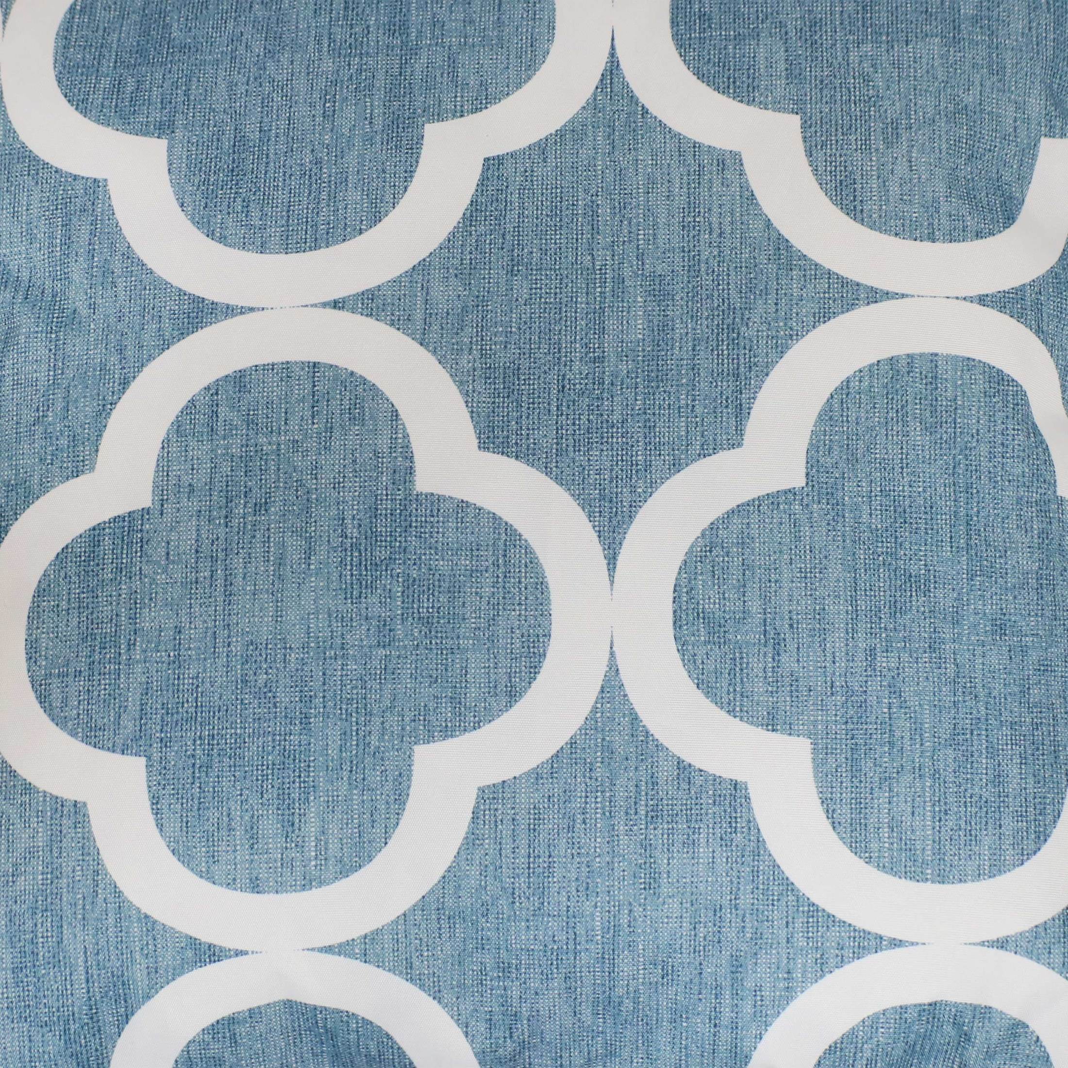 Sunnydaze 16" x 16" Blue and White Quatrefoil Polyester Square Outdoor Throw Pillows, 2 Count