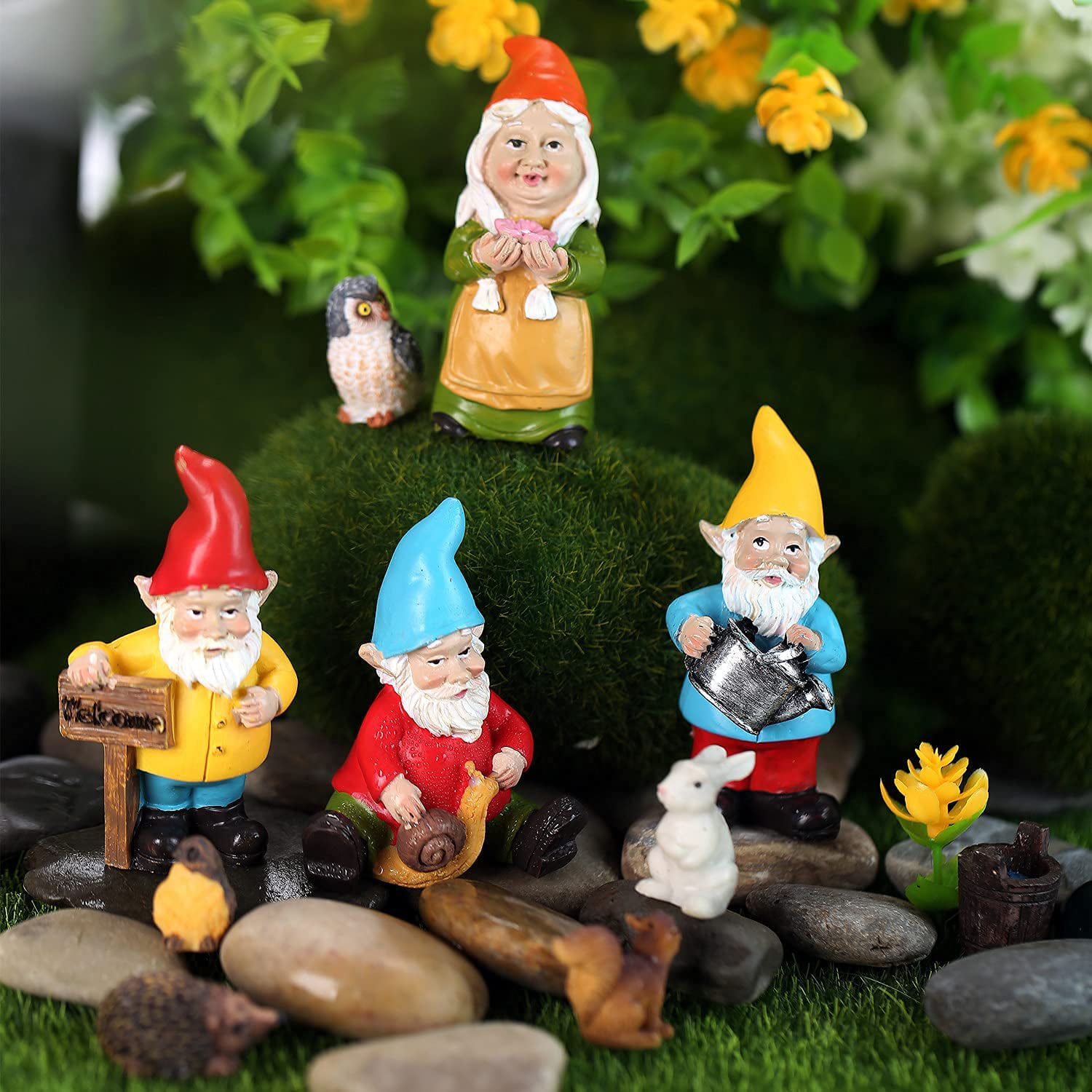 Pair of Active Gnomes Garden Ornaments Dolls House Miniatures 