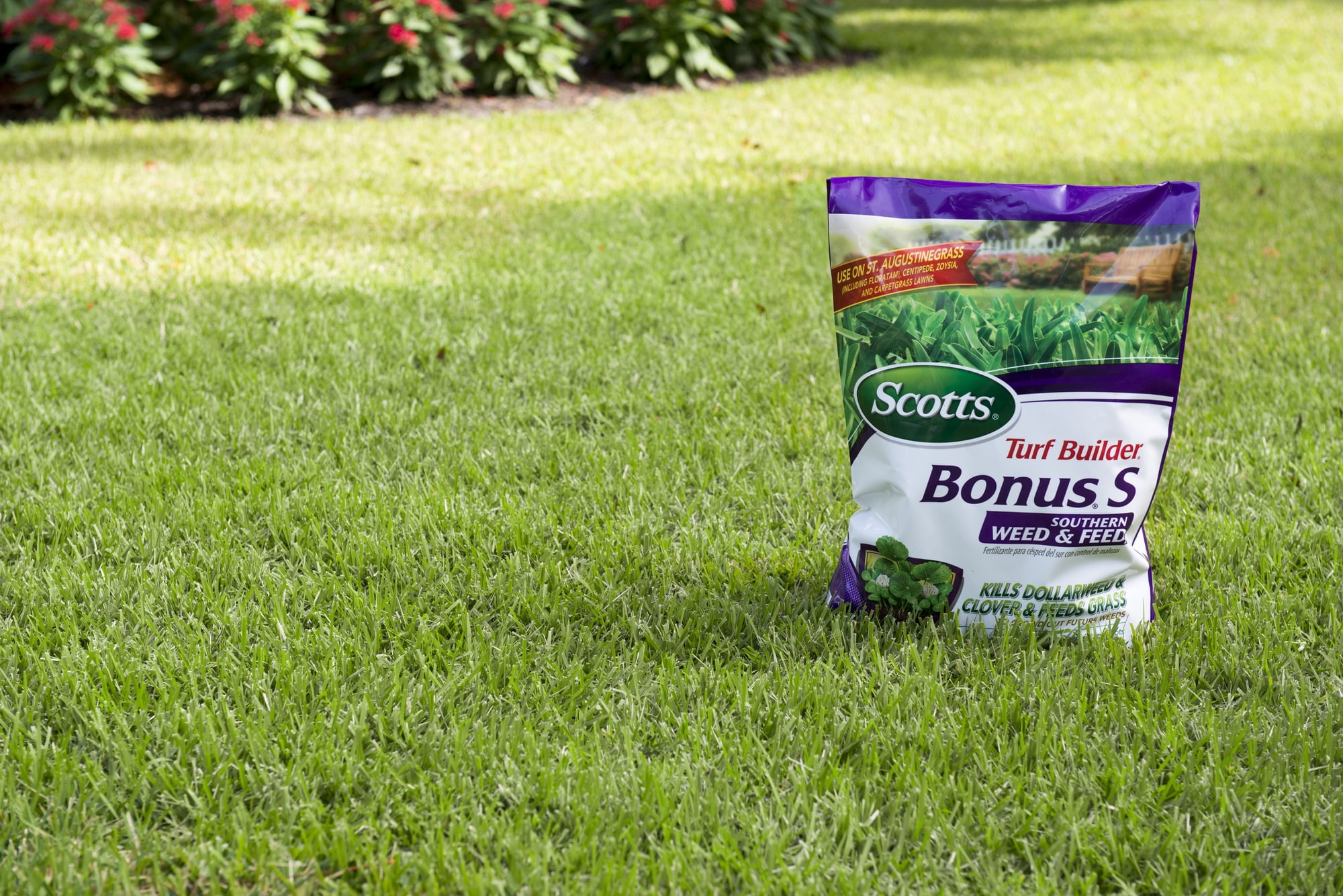 Scotts Turf Builder Bonus S Southern Weed & Feed2, 17.24 lbs. (2-Pack)