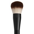 thumbnail image 3 of NYX Professional Makeup BROSSE TAMPON POLYVALENTE 03, 3 of 4
