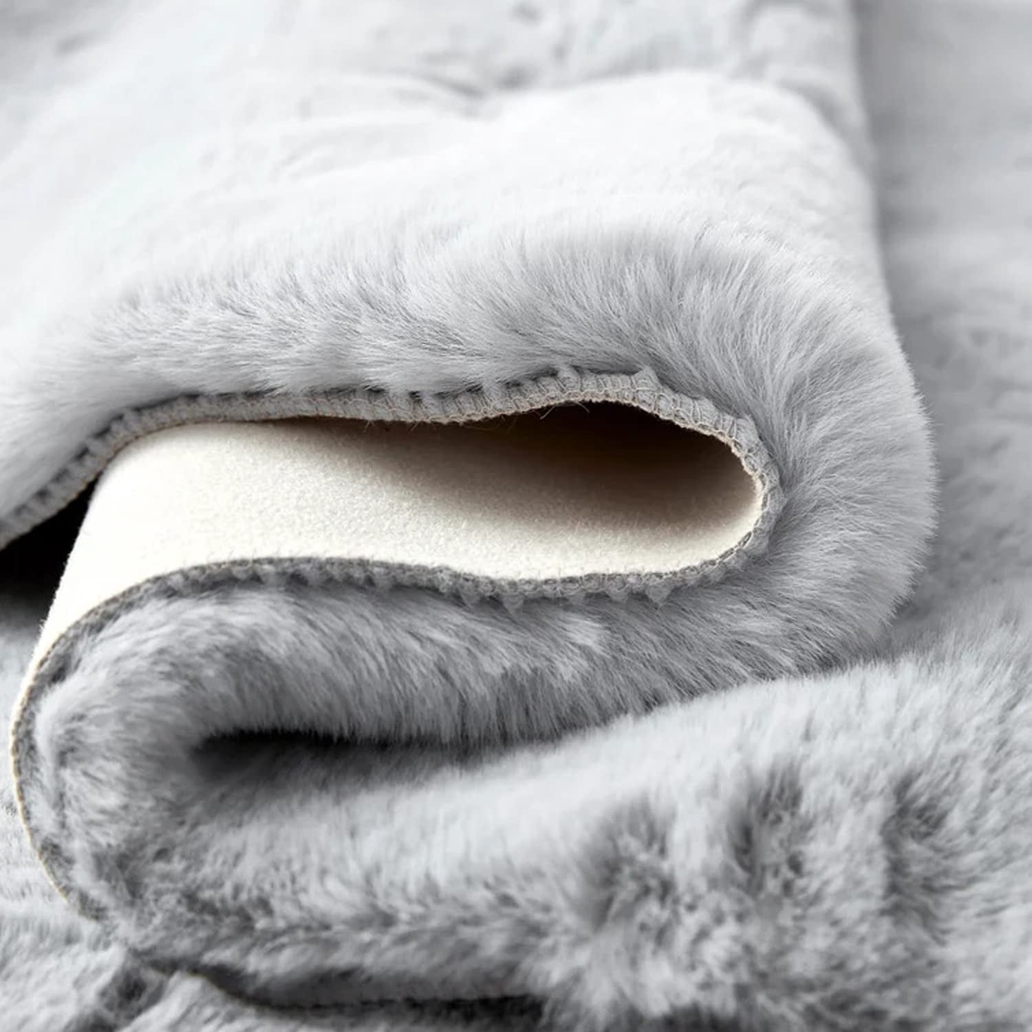 Ghouse 2x3 Soft Grey Faux Fur Rug, Machine Washable Area Rugs for Bedroom Fluffy Rugs for Living Room,Carpet Sheepskin Rug