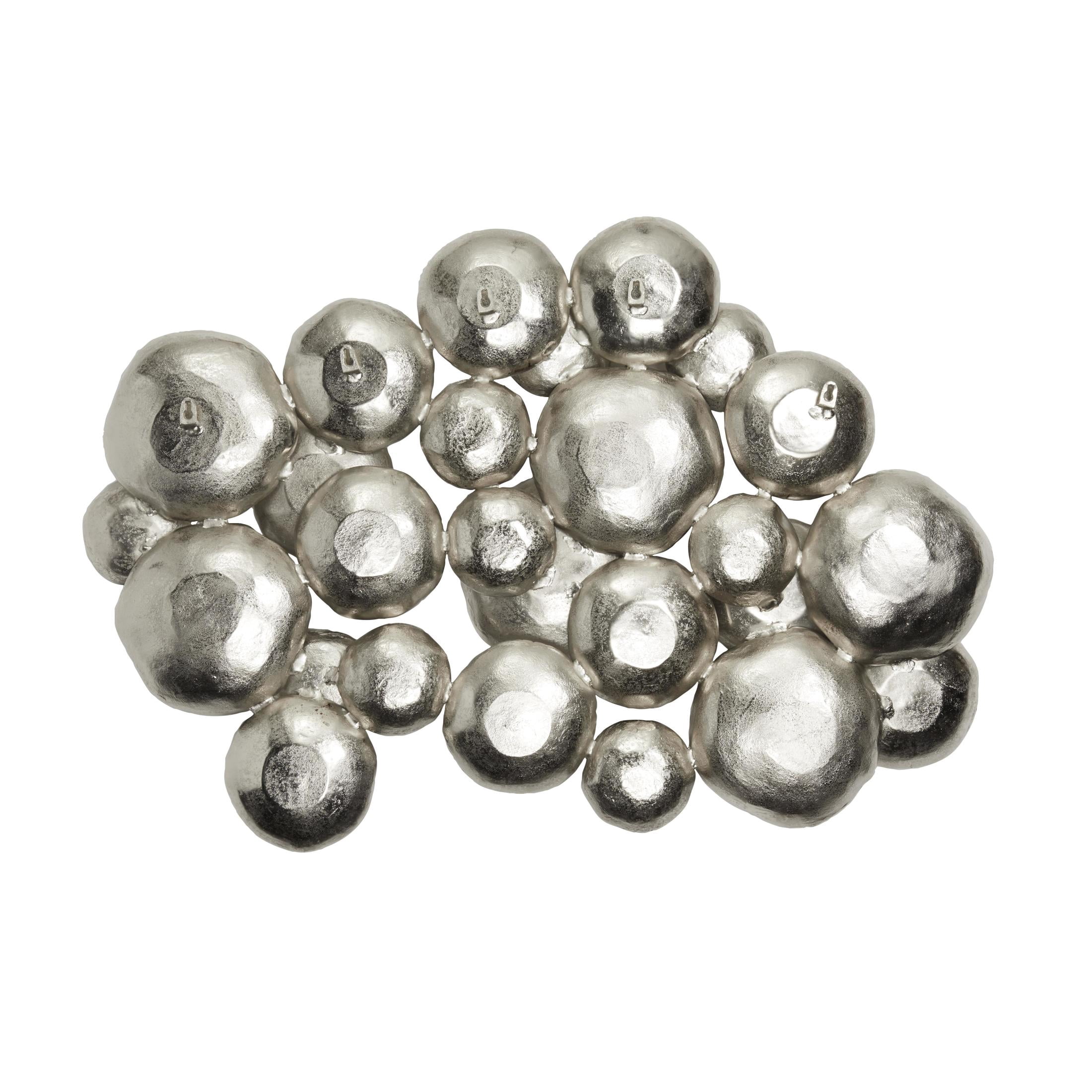 DecMode Silver Aluminum Metal Plate Wall Decor with Uneven Edges