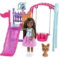 thumbnail image 1 of Juego de columpios Barbie Chelsea con muñeca Chelsea (6 en morena) con falda con estampado de estrellas, cachorro de mascota, columpio y tobogán, regalo para niños de 3 a 7 años Barbie -, 1 of 2