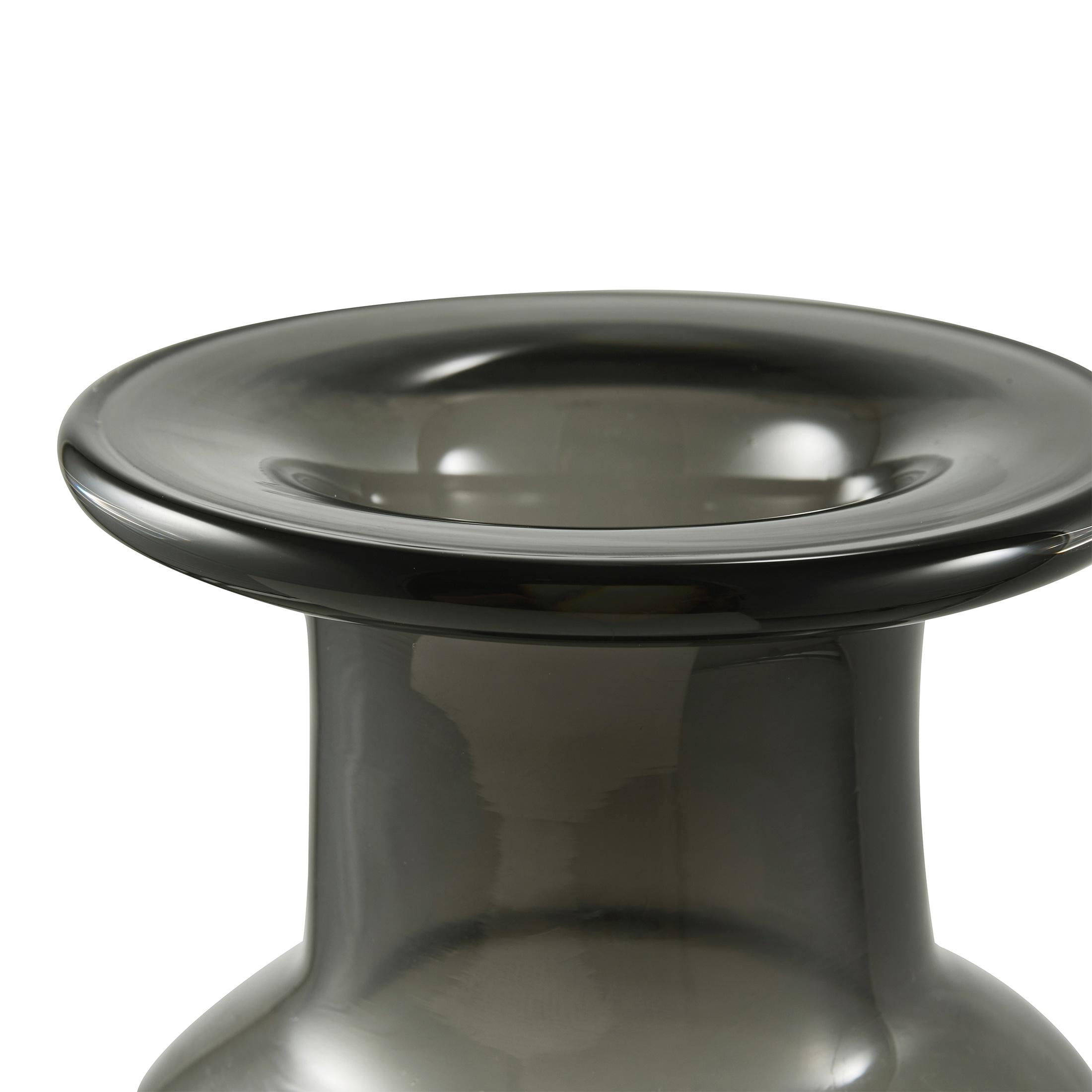 Mainstays 8 in Smoked Black Glass Indoor Vase