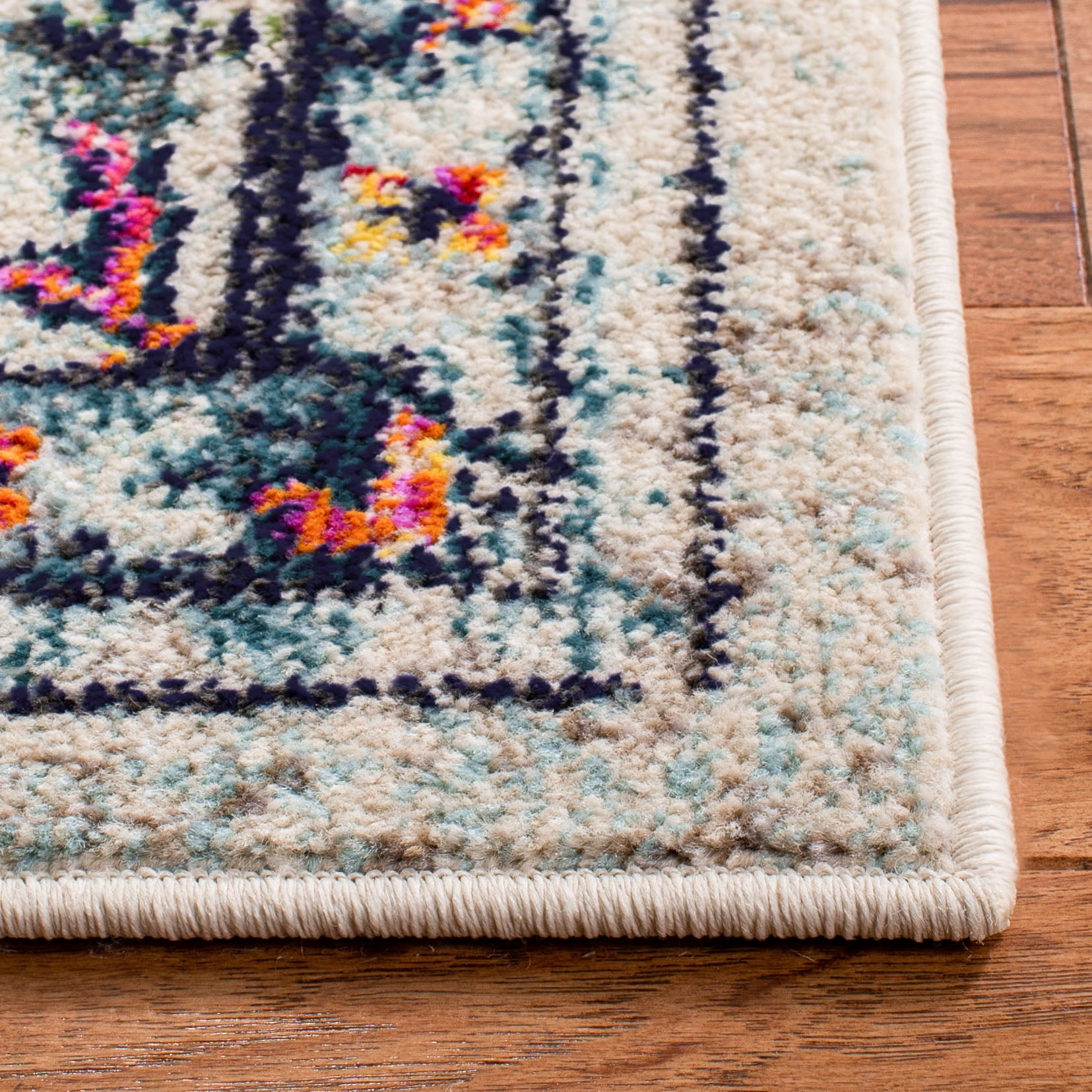 SAFAVIEH Madison Dalia Oriental Area Rug, Cream/Blue, 5'3" x 7'6"