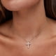 thumbnail image 4 of Collar Kendra Scott con Colgante de Cruz de Cristal en Rodio, 4 of 4