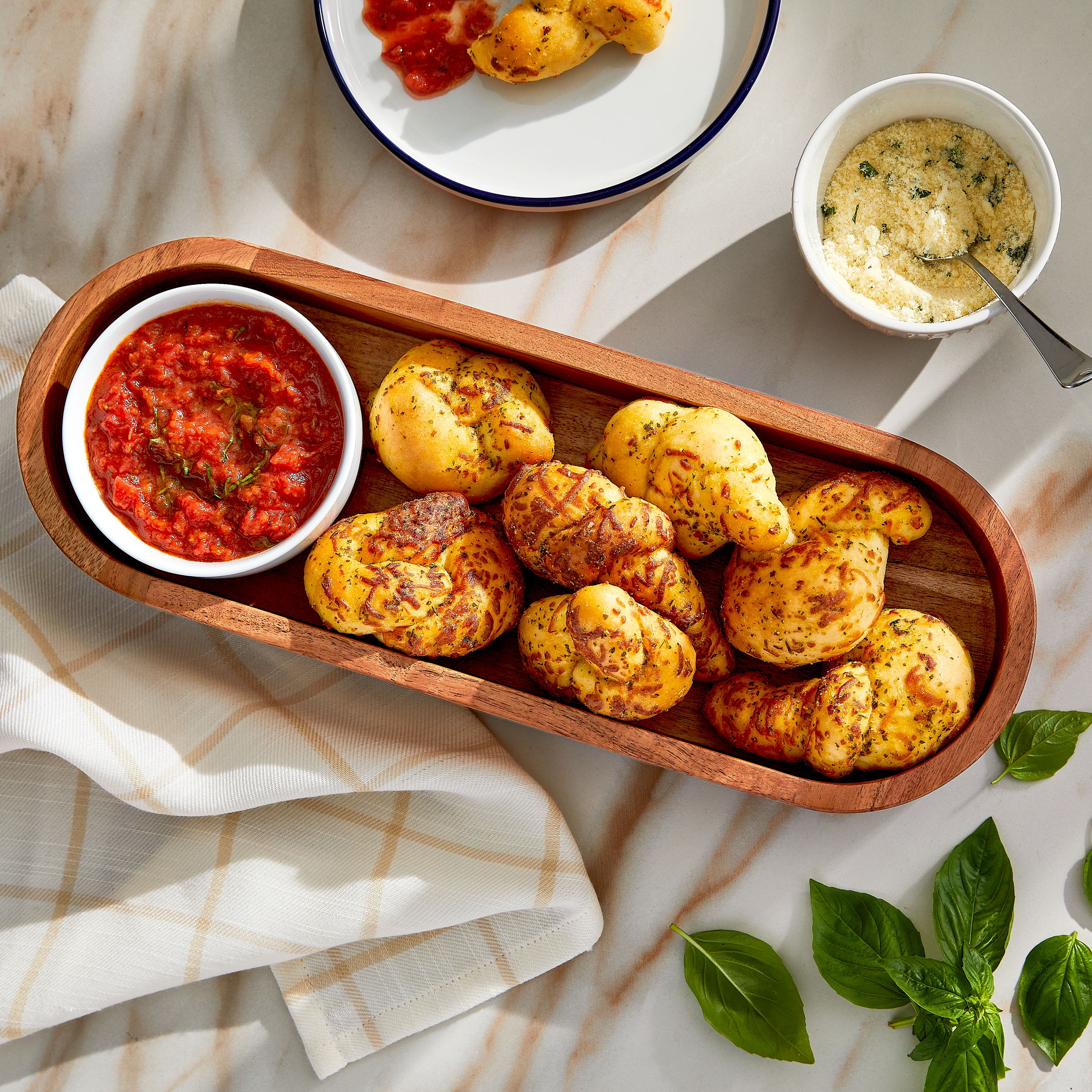 Marketside Three Cheese Garlic Bread Knots, 12.1 oz, 8 Count