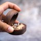 thumbnail image 5 of Caja de anillo de madera, caja de joyería, caja de soporte de anillo, caja de anillo con cojín para compromiso de propuesta de boda kaili Sencillez, 5 of 5