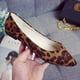thumbnail image 5 of EeaseMX Zapatos de leopardo de moda, de tacón plano y puntiagudos, ideales para el tiempo libre de mujer (leopardo marrón, talla 37), 5 of 7