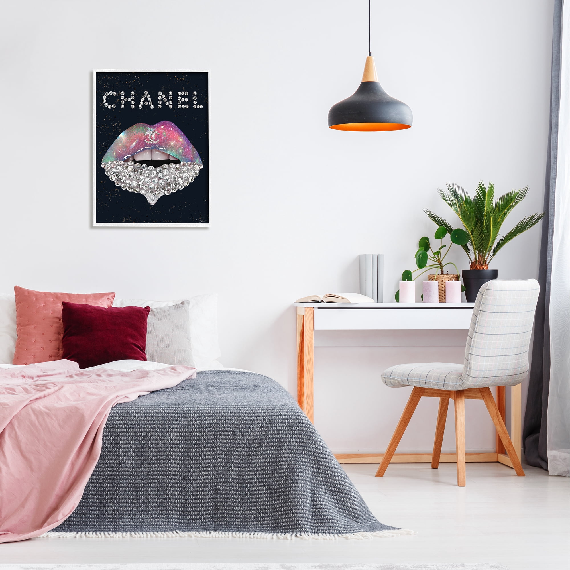 Stupell Industries Fashion Brand Glam Lips Beauty & Fashion Painting White Framed Art Print Wall Art, 24 x 30