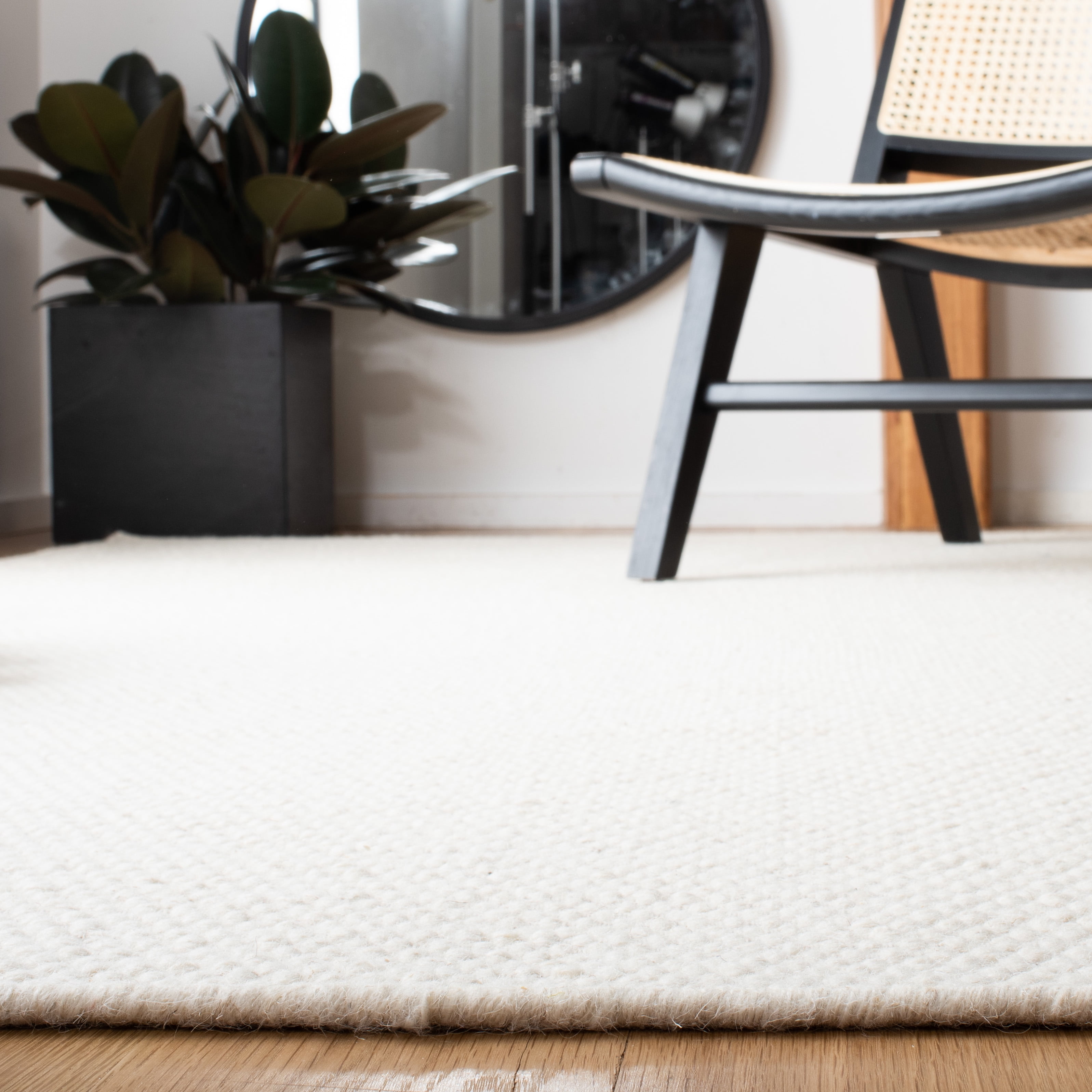 Safavieh Vermont Yvonne Geometric Area Rug, Ivory, 9' x 9' Square