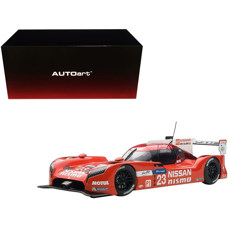 Diecast Nissan GT-R LM Nismo Le Mans 2015 O. Pla J