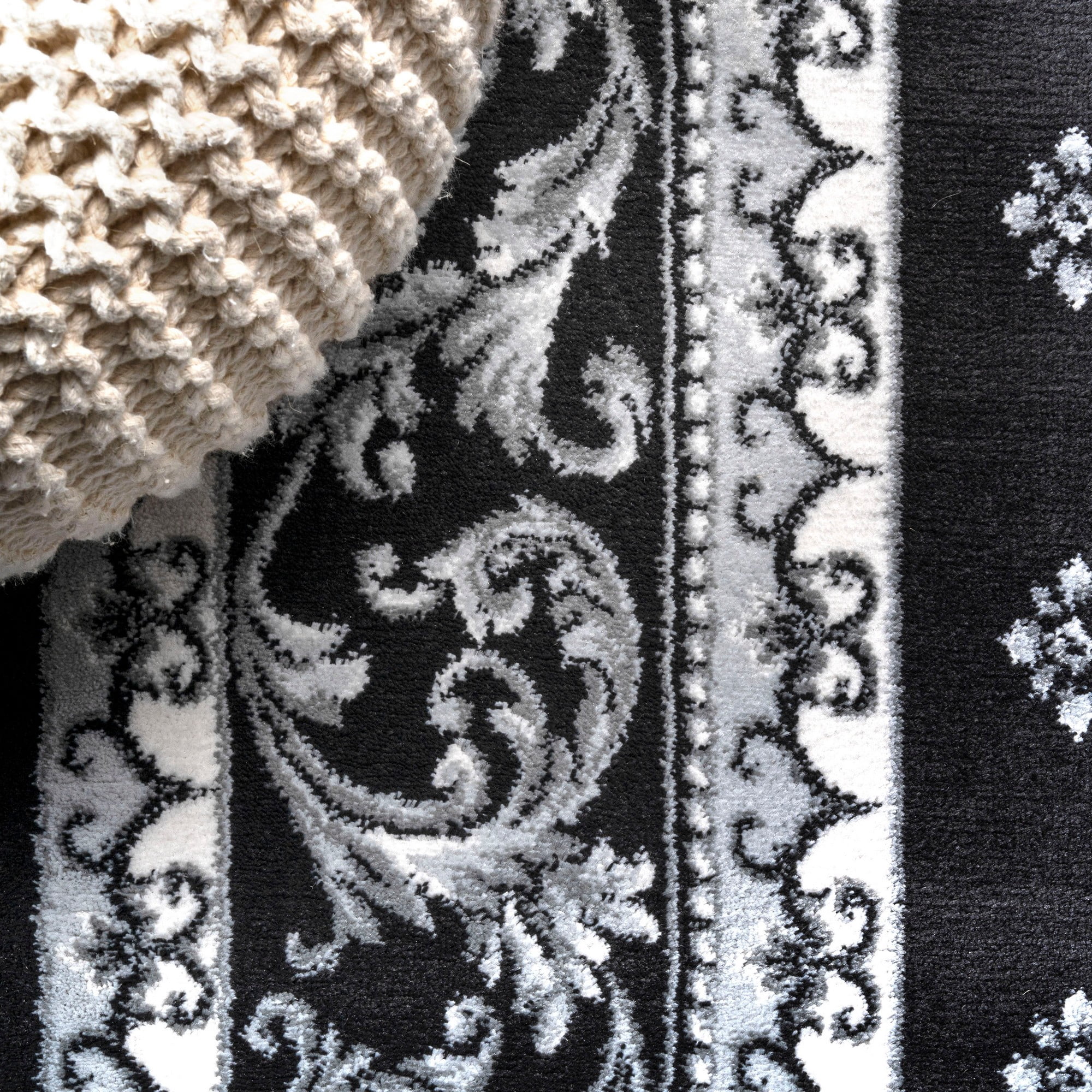 JONATHAN Y MODERN PERSIAN 2 x 8 Runner Rug, Acanthus French Border - Black/Gray, MDP504A-28