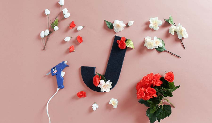 Placing and planning flowers before gluing