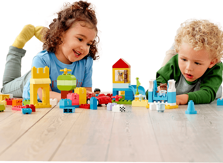 LEGO DUPLO Classic Deluxe Brick Box 10914 Starter Set - Features Storage  Box, Bricks, Duplo Figures, Dog, and Car, Creative Play, Great Early  Learning