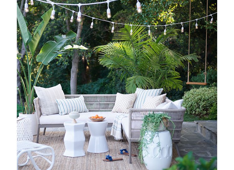 Diy Done Com Invite Them Out Stylish Decor Furniture For Hosting Outside