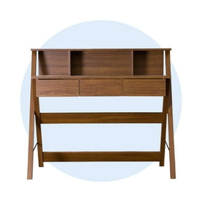 ��Shop living room. Small desks.