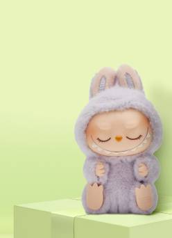 An image of a labubu.