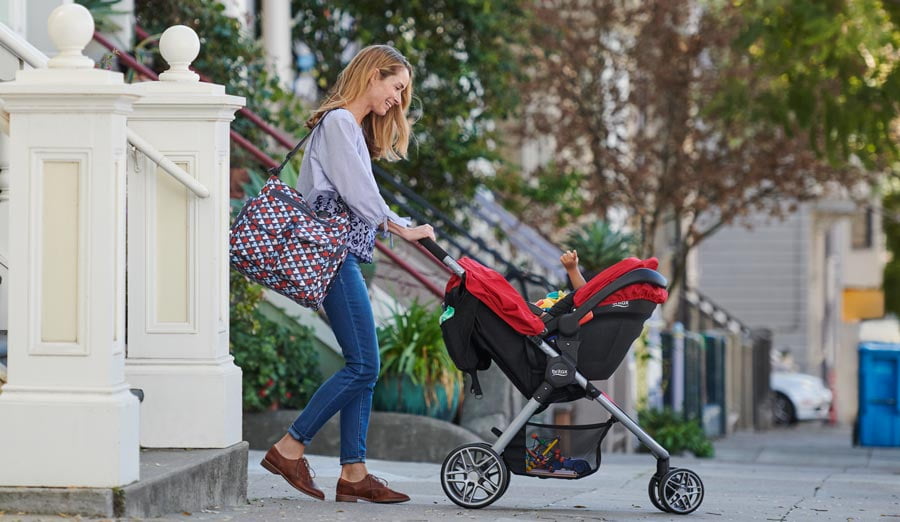 baby strollers facing mom