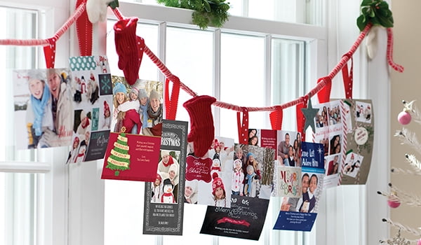 Christmas card display idea: Festive window garland Christmas card display idea: Festive window garland