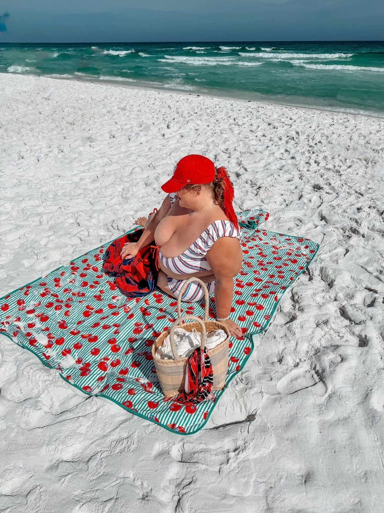 surf & suntan, Shop post, 