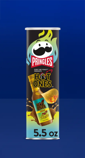 Image shows a black can of Pringles Hot Ones Verde potato chips on a gradient blue background.