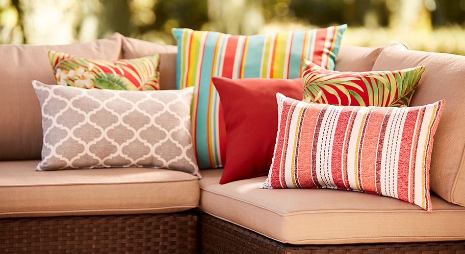 Patio & Outdoor Decor