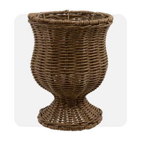 Patio furniture & decor