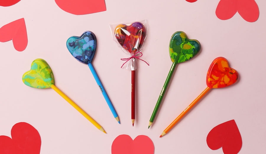 DIY Heart Lollipop Pencils: Learn How to Make with Melted Crayons & Colored Pencils