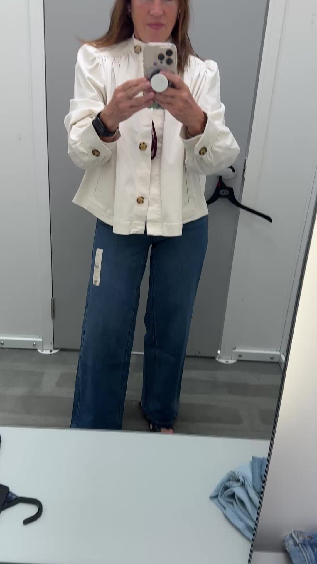 This jacket looks sooooo expensive!!!
and the jeans? JUST PERFECT!, Shop post,