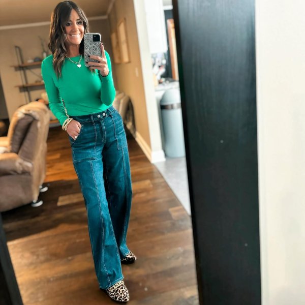 Photo from @katiescounselingcloset handle, with 1 product.