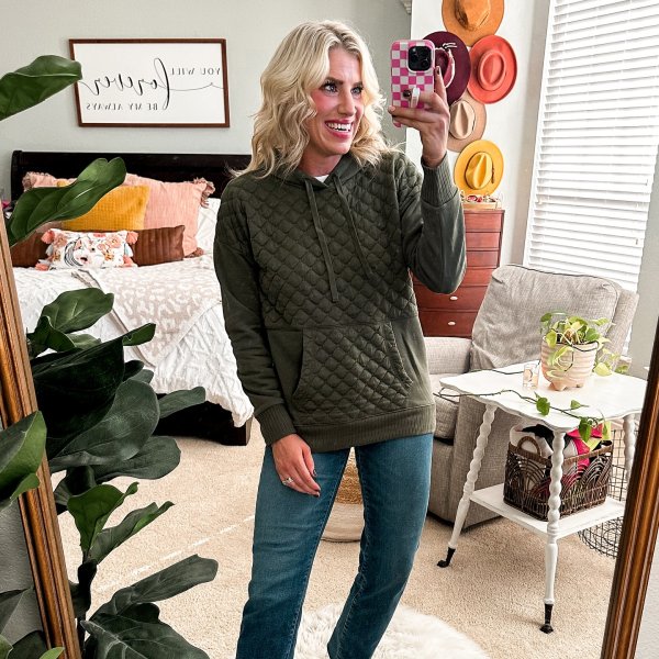 Photo from @happilyhebert2 handle, with 1 product.