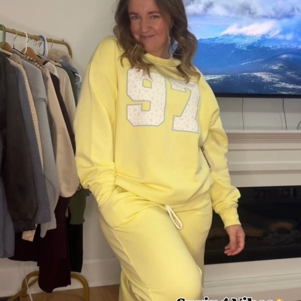 Photo from @ashlynlayne handle, with 2 products.