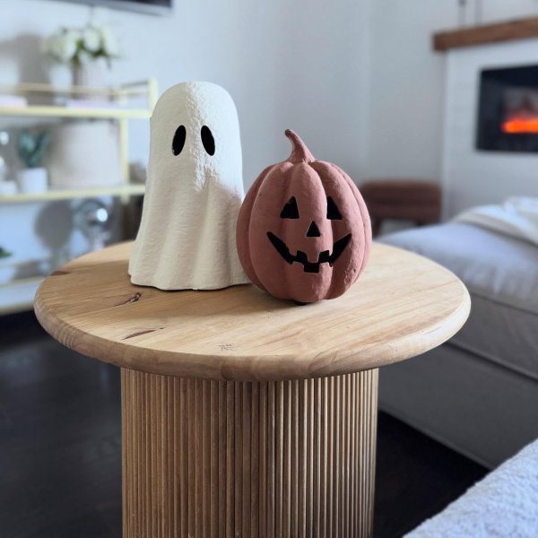 Photo from @pinkandvanillahome handle, with 3 products.