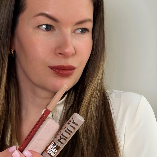 Photo from @kobzarugc handle, with 2 products.