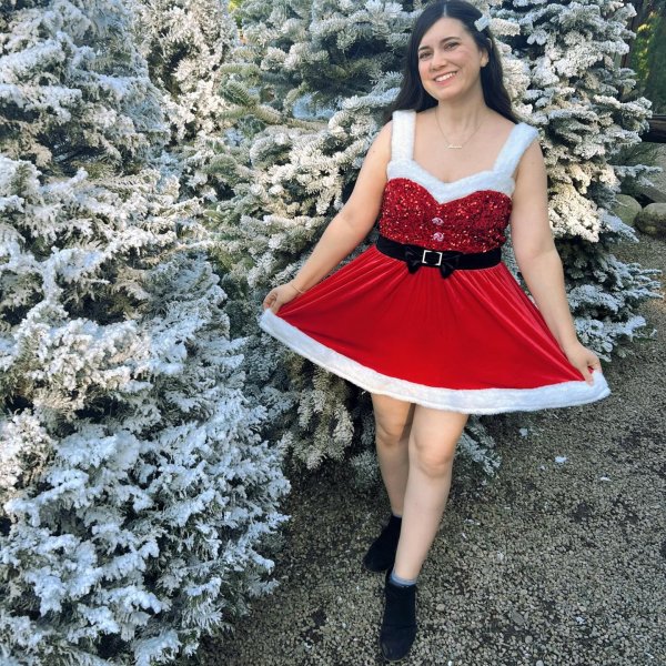 Photo from @disneybyashlee handle, with 1 product.