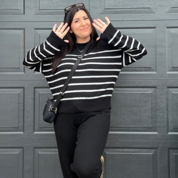 Photo from @hollylikestoshop handle, with 1 product.