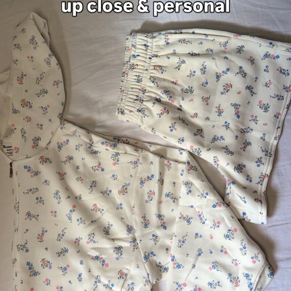 Photo from @kyndallwearswhat handle, with 1 product.