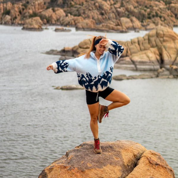 Photo from @littleredtravels_ handle, with 1 product.