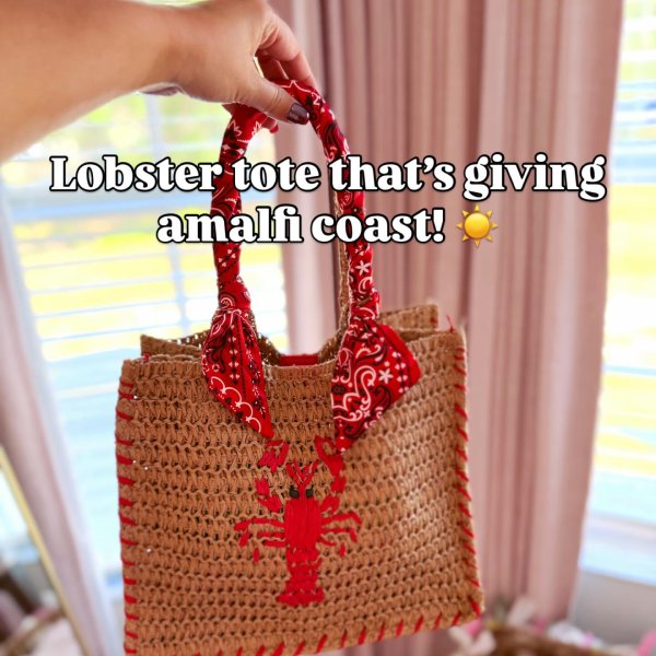 Photo from @ericawearsit_ handle, with 1 product.