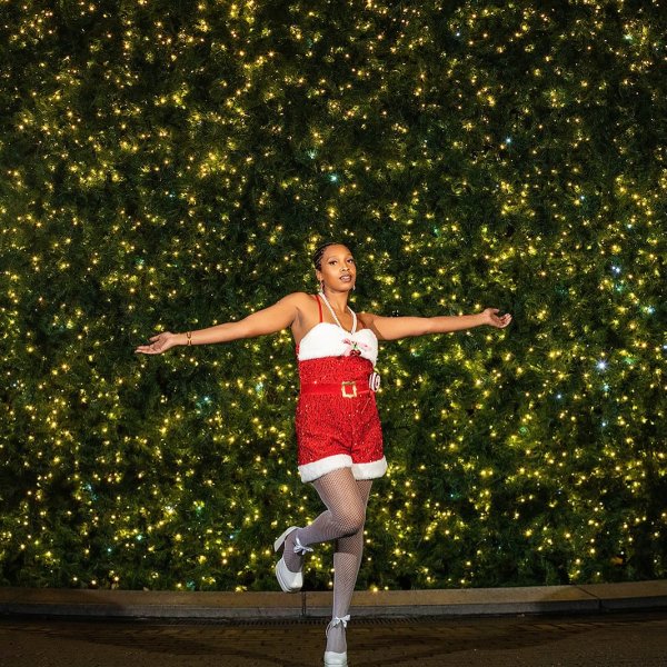 Photo from @hollywoodherself_ handle, with 1 product.