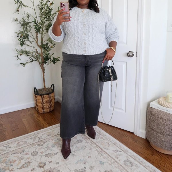 Photo from @karellebeauty handle, with 3 products.