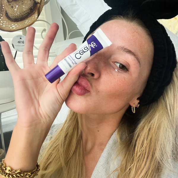 Photo from @reeseemori handle, with 1 product.