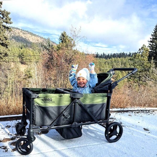 Photo from @becoming.mamma handle, with 1 product.